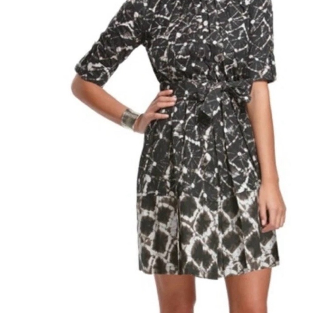 Elegant Monochrome Long Sleeve Dress